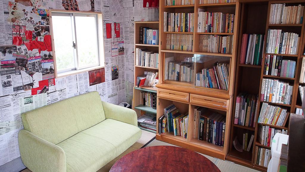 Kamagasaki University Of The Arts Cafe Garden Guest House Aka Cocoroom Osaka Esterno foto